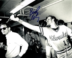 BUD SELIG SIGNED 8X10 BREWERS PHOTO #5 - ROBIN YOUNT