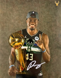 THANASIS ANTETOKOUNMPO SIGNED 8X10 BUCKS PHOTO #8