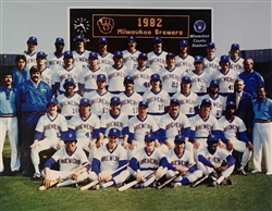 1982 MILWAUKEE BREWERS WORLD SERIES TEAM UNSIGNED 8X10 PHOTO