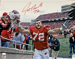 JOE THOMAS SIGNED 16X20 WI BADGERS PHOTO #5 - JSA