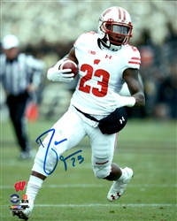 DARE OGUNBOWALE SIGNED 8X10 BADGERS PHOTO #2
