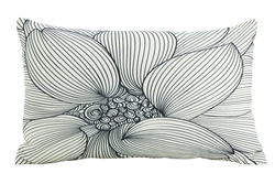 In bloom #1 blk cushion 30x50cm