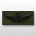 US Army Breast Badge Subdued Fatigue: Master Aviator - OBSOLETE! AVAILABLE WHILE SUPPLIES LAST!