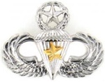 US Army Mirror Finish Regular Size Breast Badge: Master Combat Parachute (5th Award)