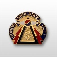 US Army Unit Crest: 304th Military Intelligence Battalion - Motto: HONOR VIGILANCE DUTY