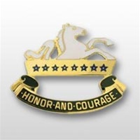 US Army Unit Crest: 8th Cavalry Regiment (L&R) - Motto: HONOR AND COURAGE