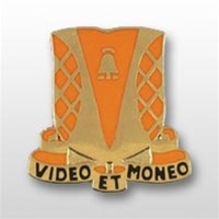 US Army Unit Crest: 551st Signal Battalion - Motto: VIDEO ET MONEO