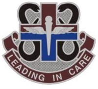 US Army Unit Crest: 818th Medical Center - Motto: LEADING IN CARE