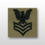 US Navy Cap Device Subdued: E-4 Petty Officer Third Class (PO3) - Desert