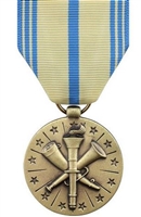 Full-Size Medal: Armed Forces Reserve - Army - Reverse has a Minuteman in front of a circle with 13 stars