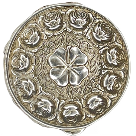 Embossed Compact with Four-leaf Clover