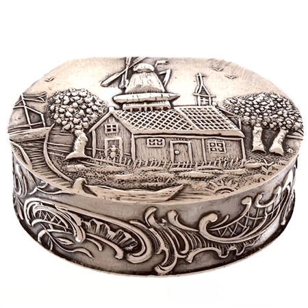 Beautifully-detailed Embossed Sterling Silver Patch Box