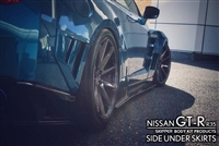 Skipper Side Under Skirts GT-R (FRP)