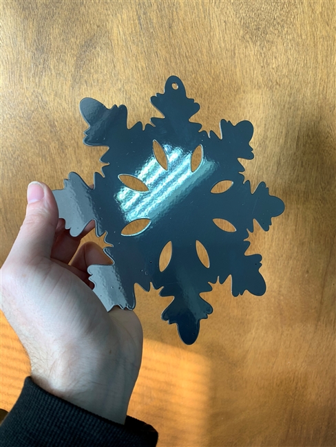 8 Inch Snowflake Leafy