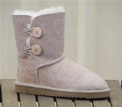 Diny, Australian sheepskin boots