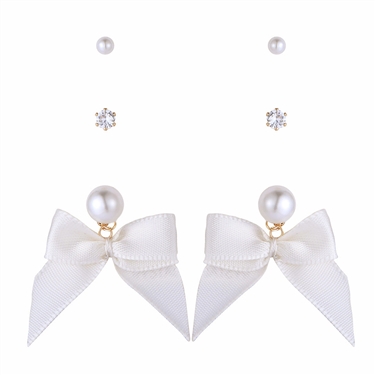 GOLD EARRING SET
