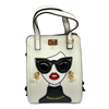WHITE FAVE HANG BAG