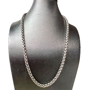 SILVER CHAIN NECKLACE