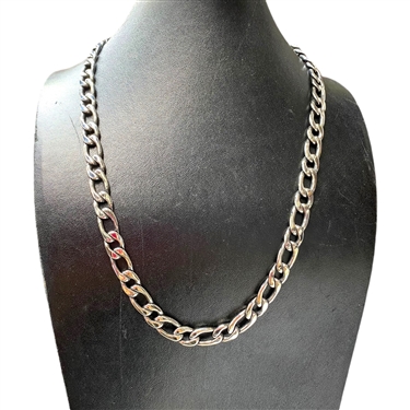 SILVER CHAIN NECKLACE