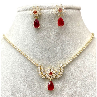 RED FLOWER NECKLACE