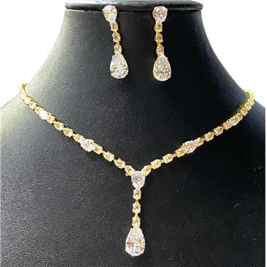 GOLD NECKLACE SET
