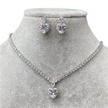SILVER HEART NECKLACE