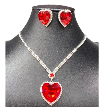 SILVER HEART NECKLACE