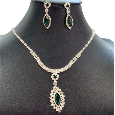 SILVER GREEN NECKLACE SET