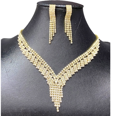 GOLD V NECKLACE SET