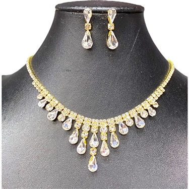 GOLD TEAR DROP NECKLACE SET
