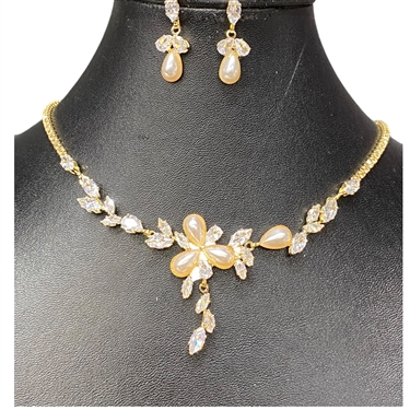 GOLD PEARL NECKLACE SET