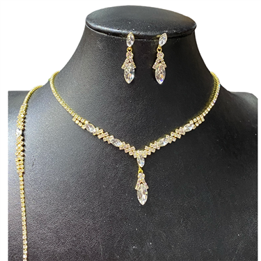 GOLD NECKLACE SET