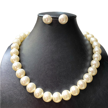 GOLD CREAM PEARL NECKLACE SET