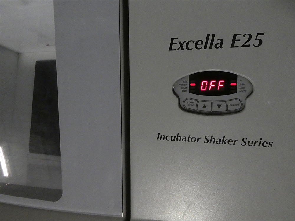 New Brunswick Excella E25R Refrigerated Incubator Shaker
