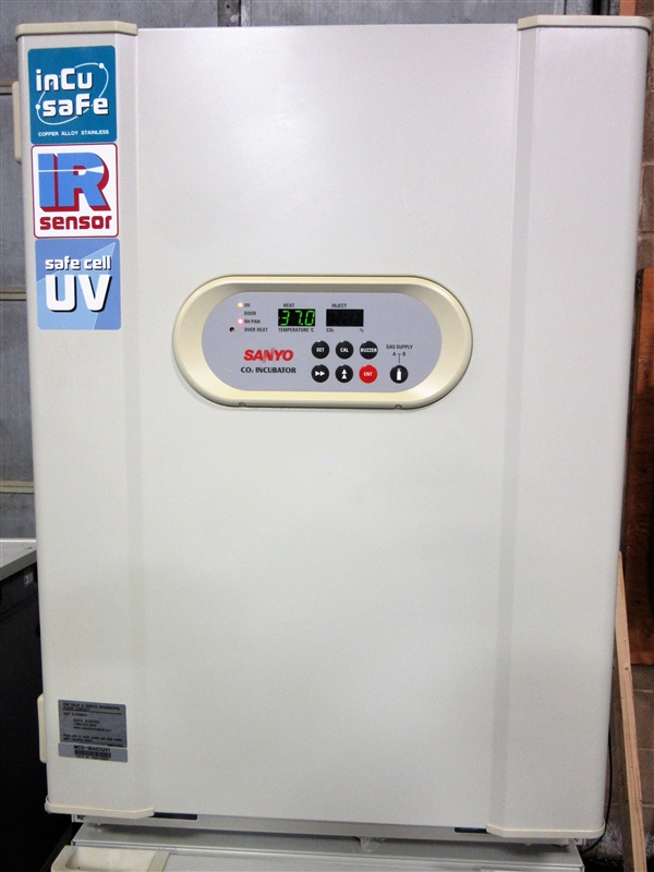 日本製即納直☆千葉県 SANYO MCO-18AIC(UV) CO2 INCUBATOR CO2インキュベーター ×2☆3O-984 環境測定器