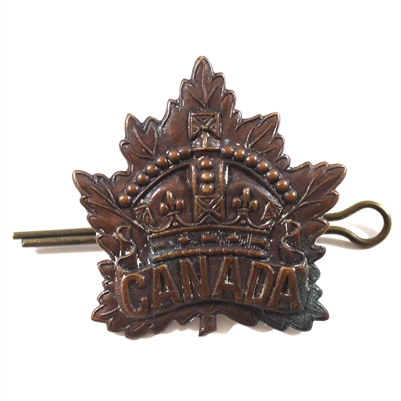 WWII Canada Crown Maple Cap Badge