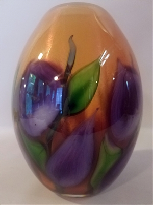 Daniel Lotton Vase
Sunset Amber with Purple Olives
The very first in this style
Size 9 by 6.5
Signed by Daniel Lotton Dated 2019
This is the Ultimate piece of art glass.
A Museum Masterpiece.