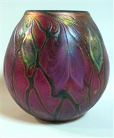 Daniel Lotton Purple Vase Iridized with Drop Leaf
Beautiful
Size 8  by 8 
Signed Daniel Lotton  Dated 2016
Price 1200.00