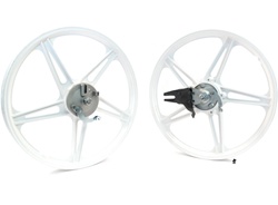 17" white bernardi five star mag wheel set for PUCH