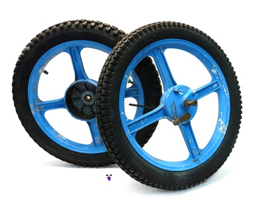 USED vespa BRAVO SI 16" mag wheels set - sky blue