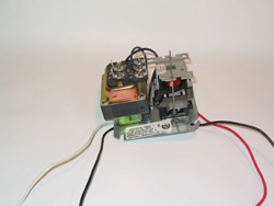 Transformer/Relay R8285A