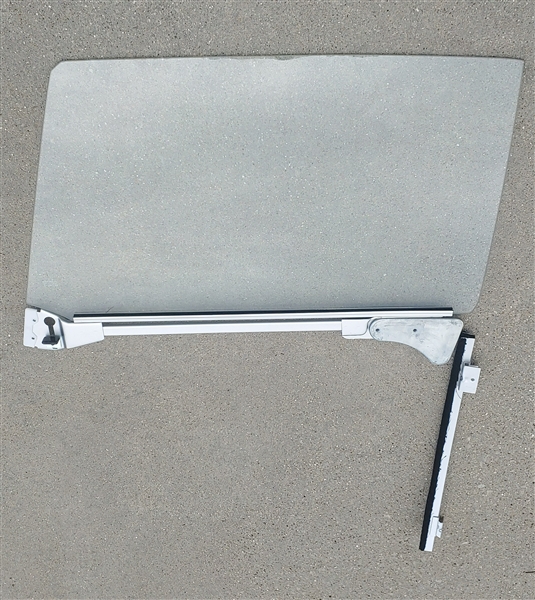 1966 - 1967 Chevelle Door Window Glass with Lower Channels, CLEAR, Left Hand