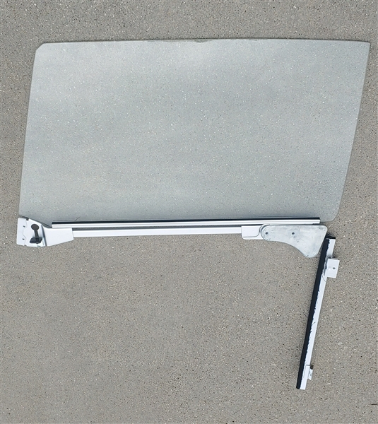 1966 - 1967 Chevelle Door Window Glass with Lower Channels, CLEAR, Left Hand