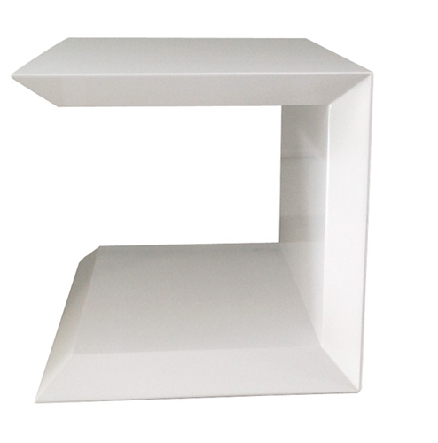 The Marini side table in white lacquer is sold at discounted price due to damage