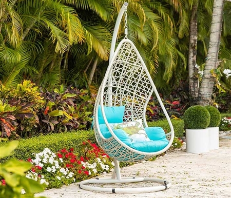 Add a unique piece to your outdoor space with our Bravo outdoor egg chair. Built from wash White wicker frame, blue seat cushions and a steel stand finished with a powder-coating in White. Completed with side handles to help you get in and out.