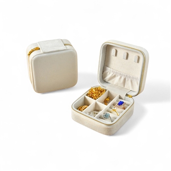 Velvet Squared Travel Box in Cream