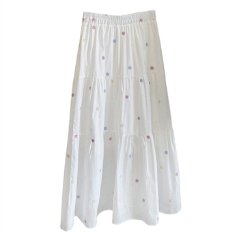 Embroidered Flower Skirt in White