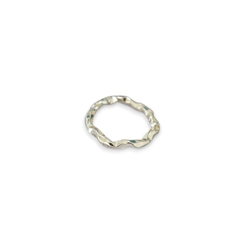 Hammered ring