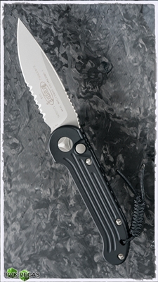 Microtech LUDT 135-8 Bead Blast Finish Serrated Blade