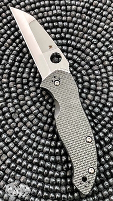 Spyderco Canis Compression Lock, Satin S30V, CF/G-10